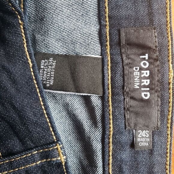 TORRID Straight Leg Jeans Size 24S - Picture 7 of 15